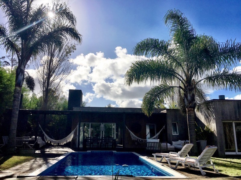 Linda casa en alquiler en barrio privado